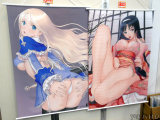 タペストリーも展示（上はTony氏の特大タペストリー）