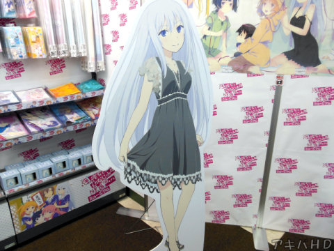 1月から放送開始のTVアニメに登場するキャラクターパネルが各店に登場上はゲーマーズ7F「俺の彼女と幼なじみが修羅場すぎる」夏川真涼